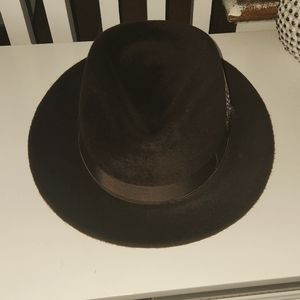 Selentino, 7 3/8 59, Dark Brown Fedora Hat.